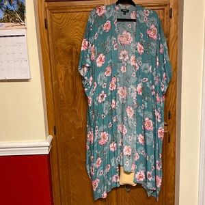 Torrid Teal Floral Short Sleeved Kimono